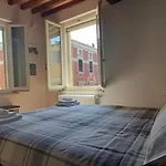 Claude Cozy Corner-Apartment